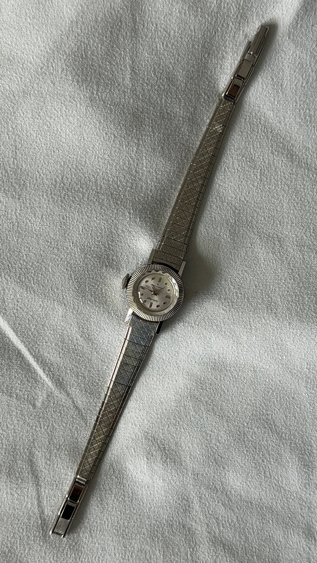 Working Dainty Seiko Silver Watch
