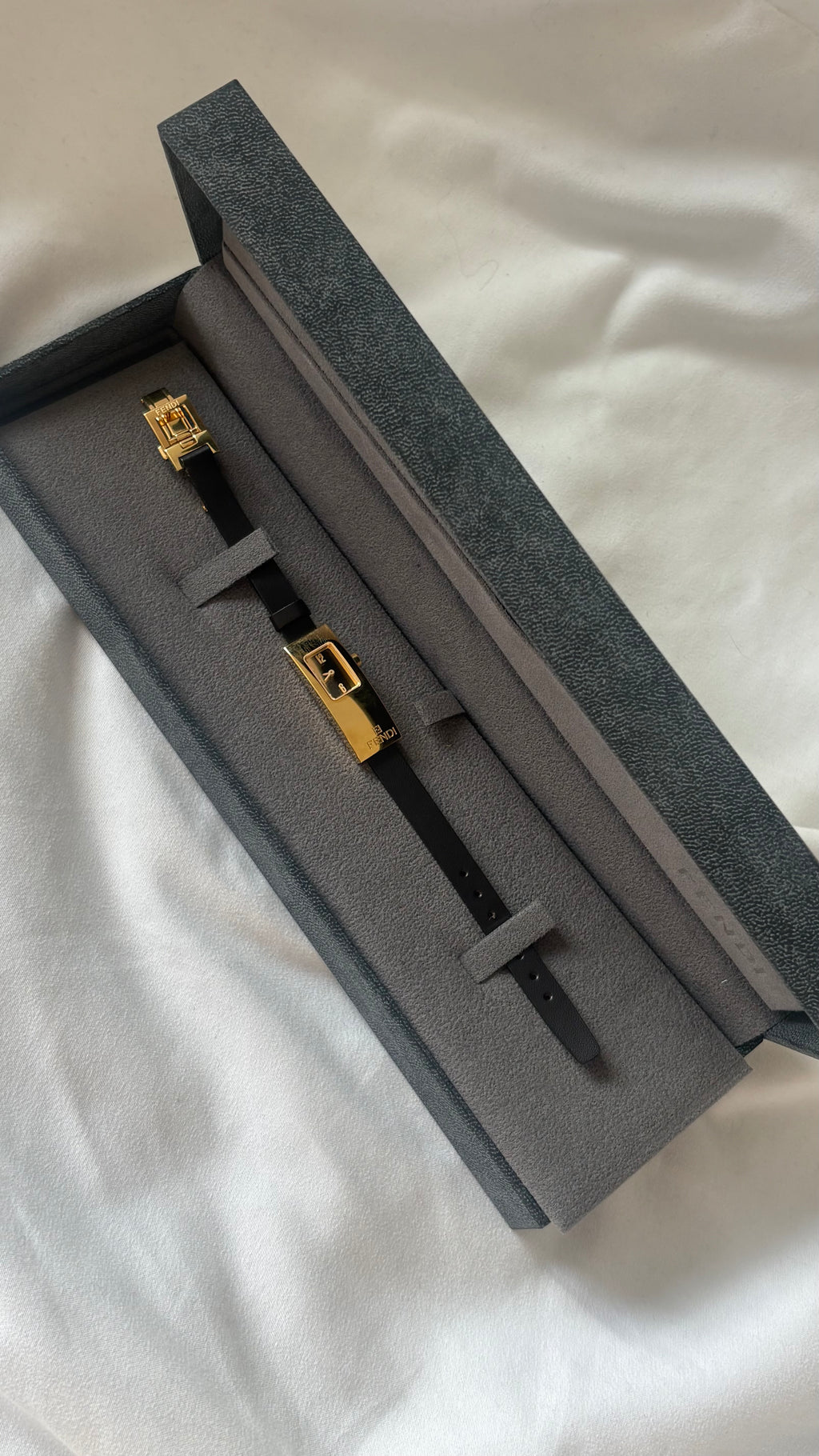 Fendi Sleek Leather Watch