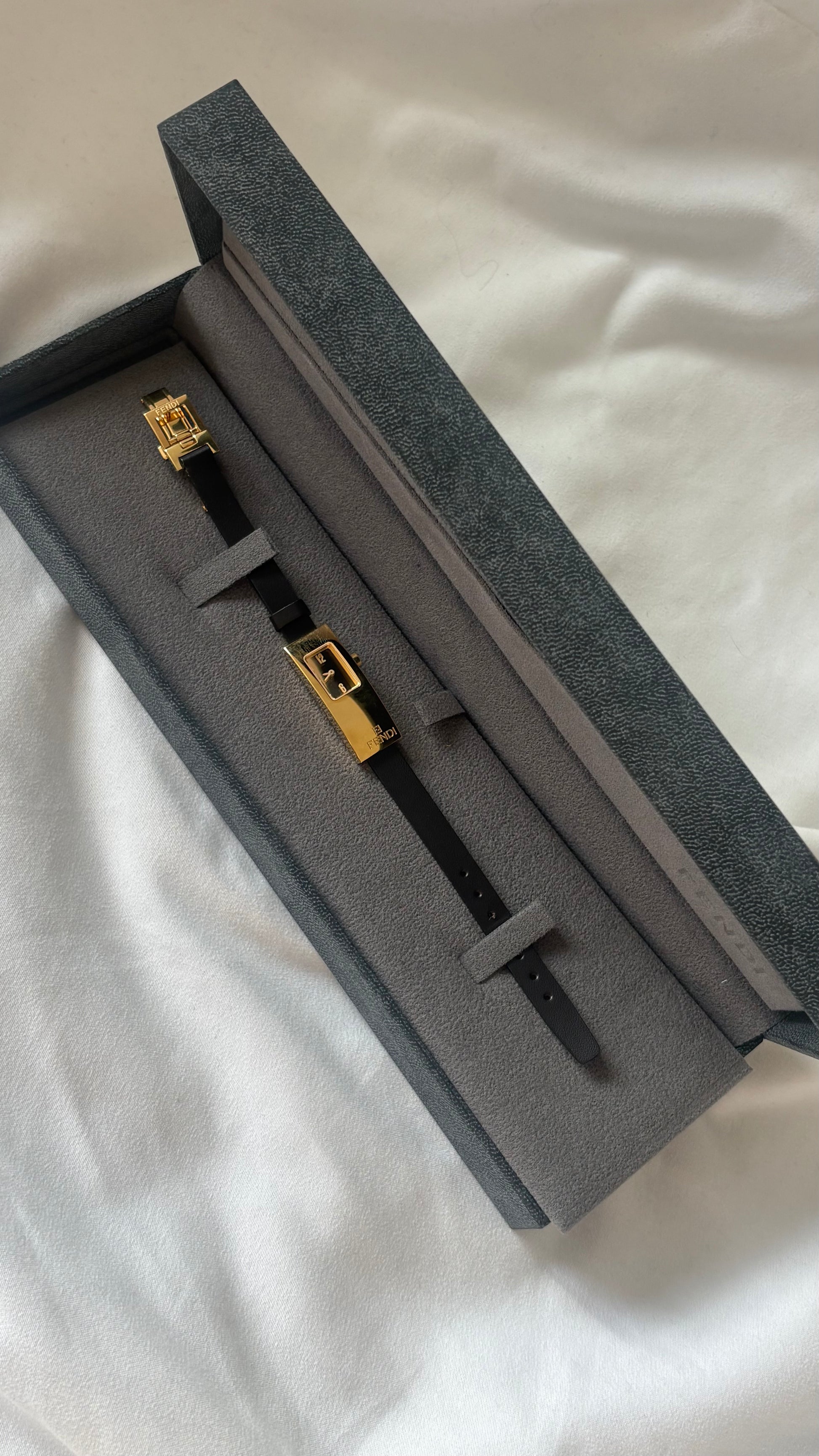 Fendi Sleek Leather Watch