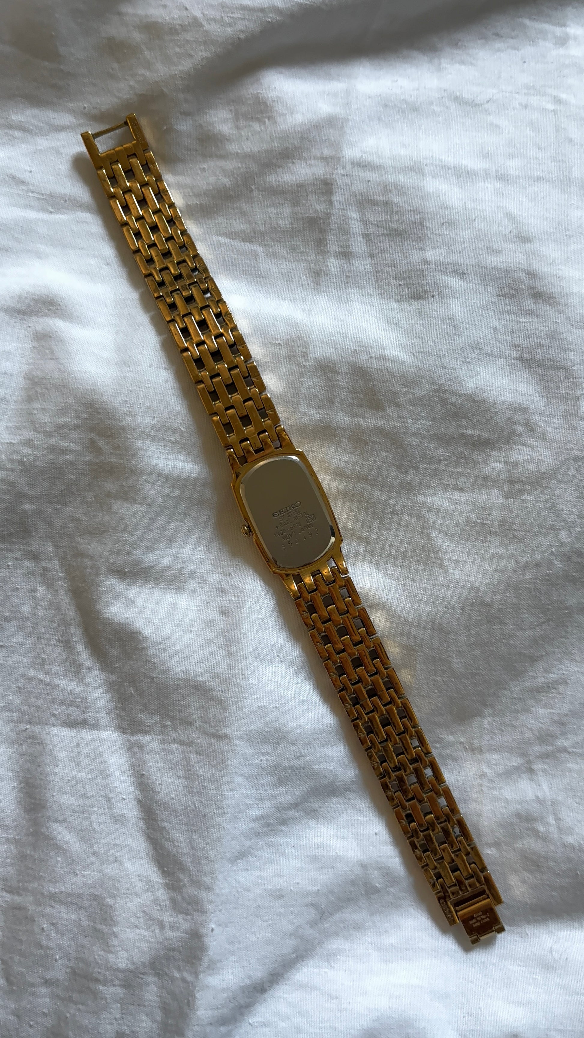 WORKING Seiko Oval Gold Face Watch