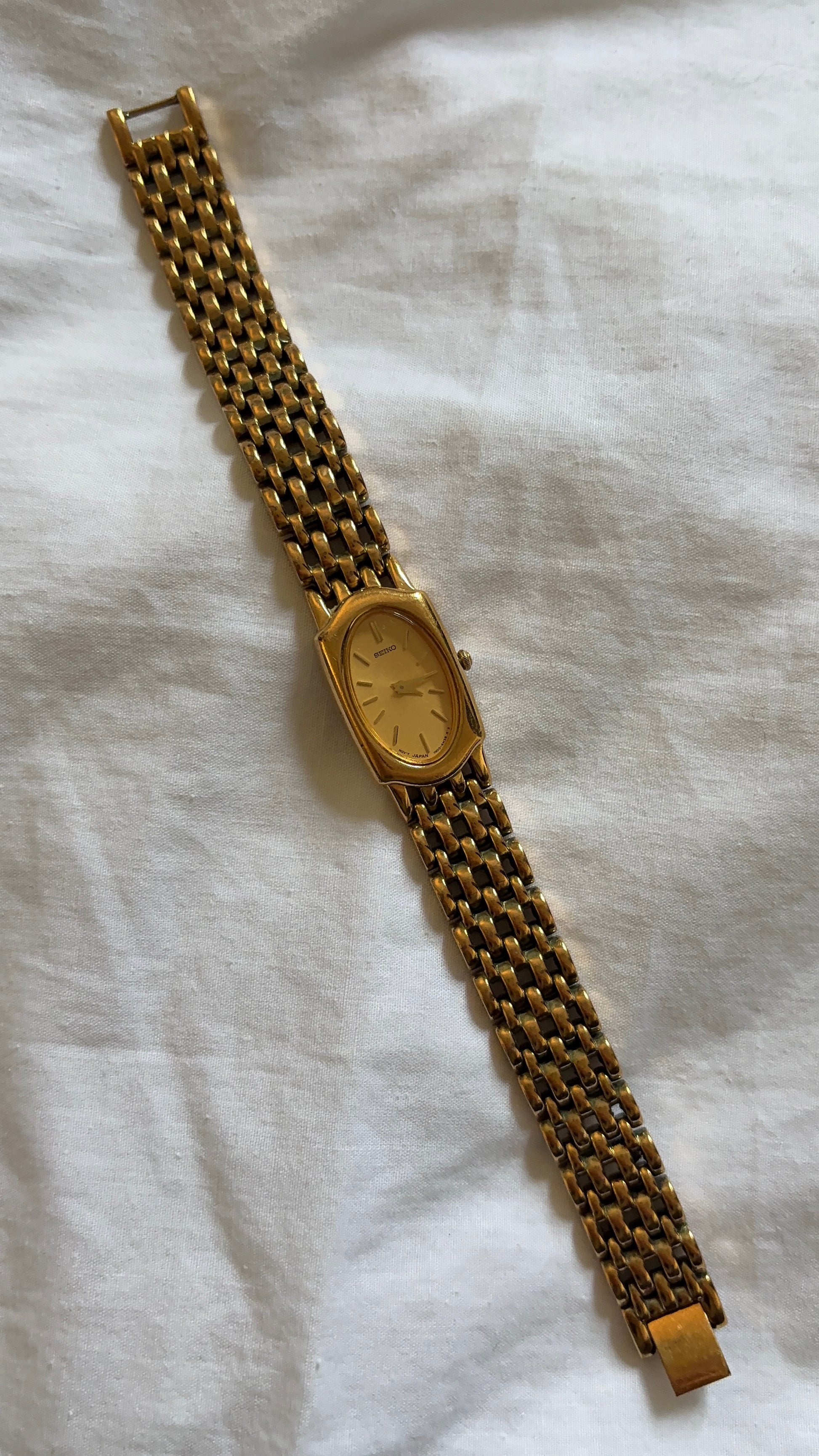 WORKING Seiko Oval Gold Face Watch