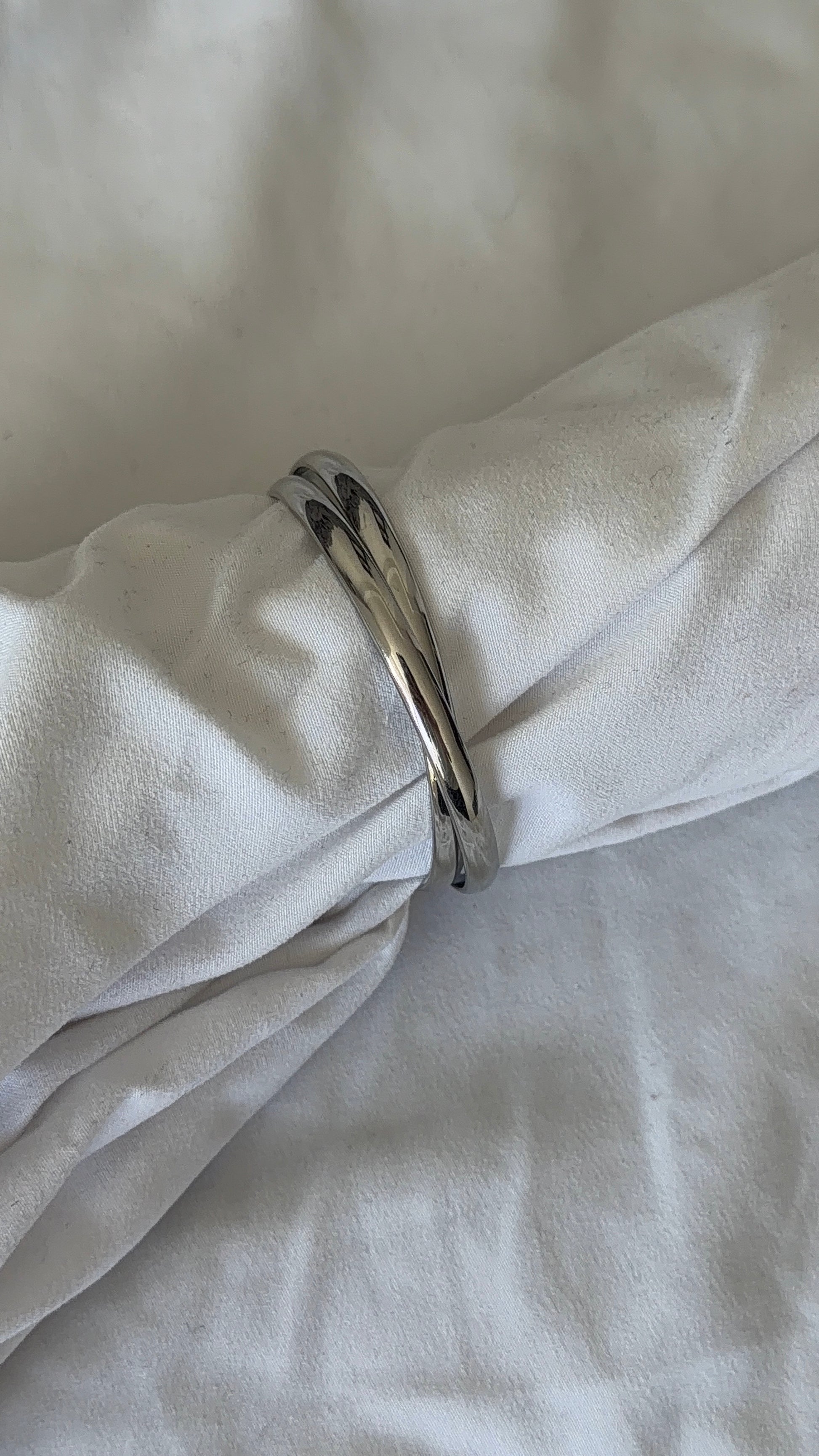 Working Silver Intertwined Bangle Watch