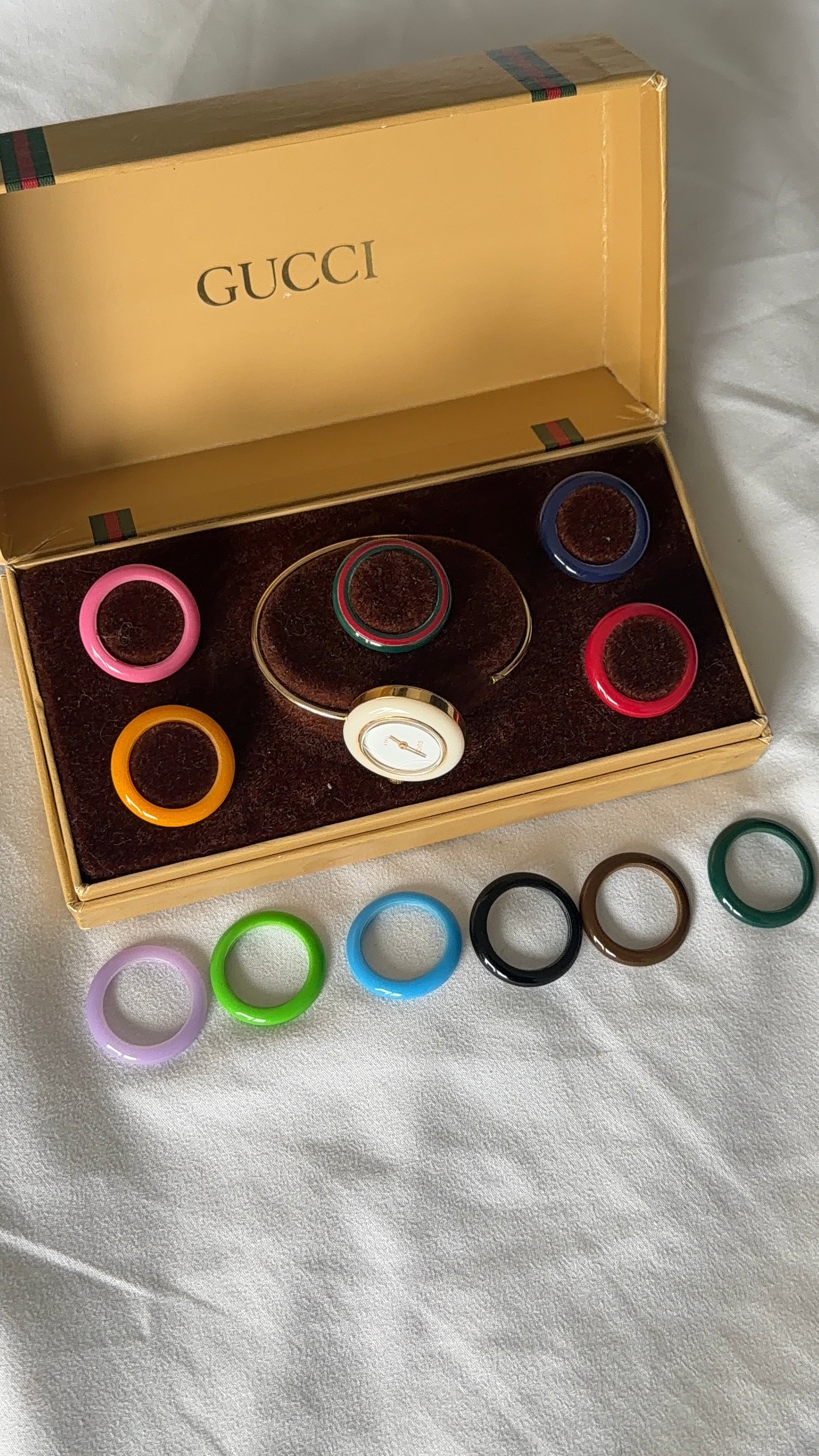 WORKING Dainty Gucci Interchangeable Bezel Watch