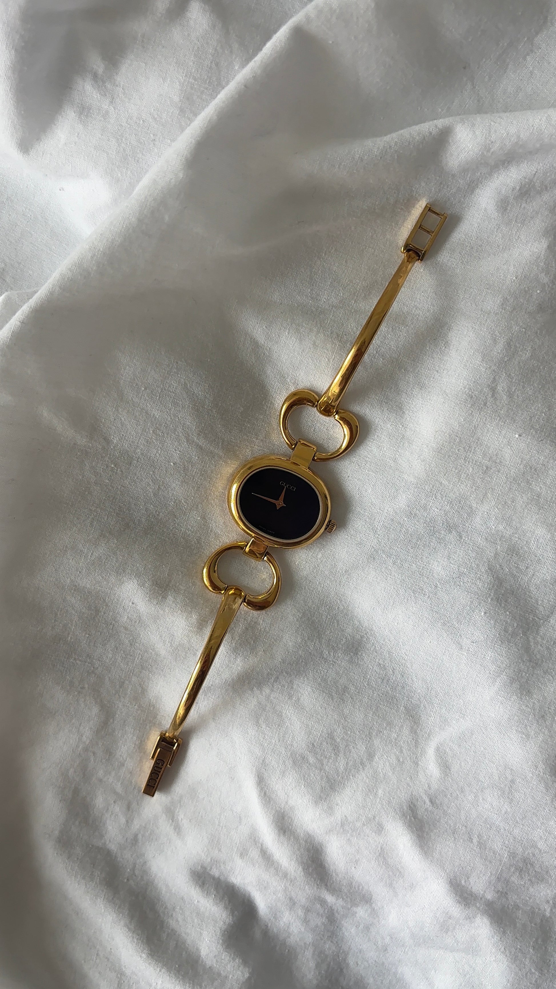WORKING Dainty Gucci Horsebit Watch