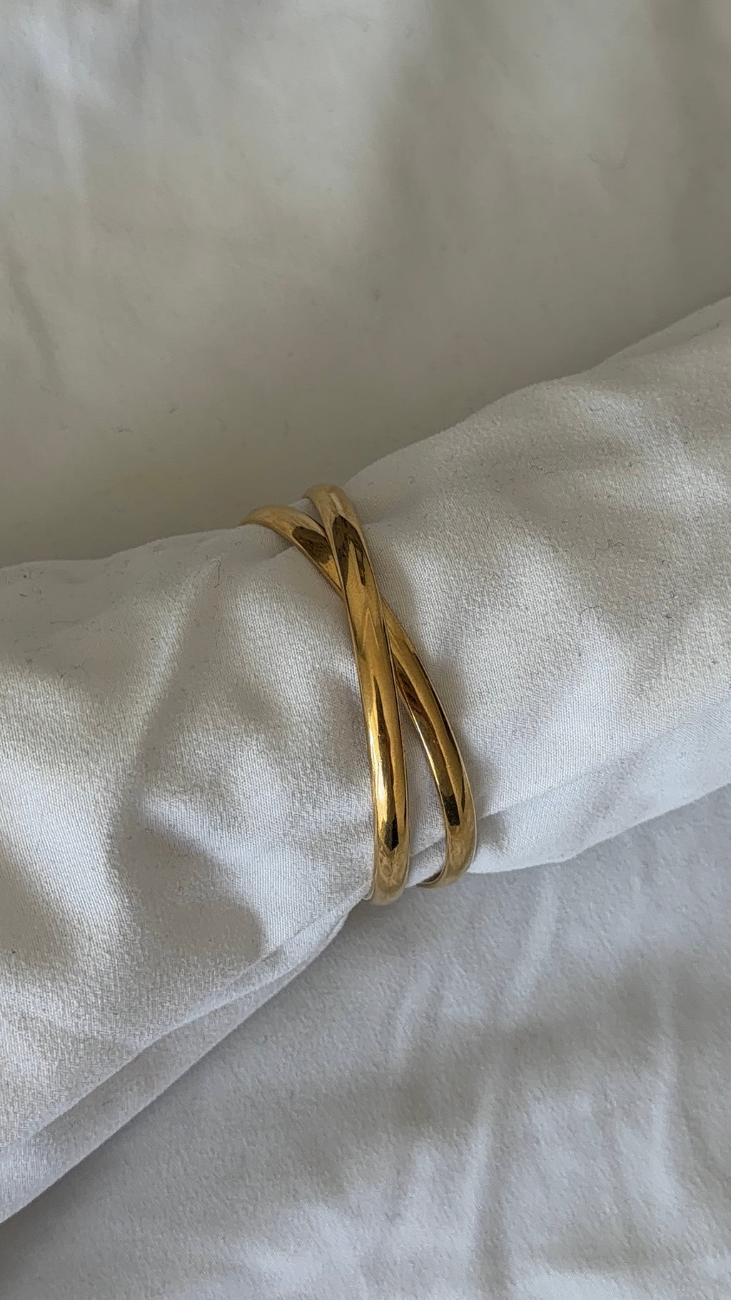 Working Gold Intertwined Bangle Watch