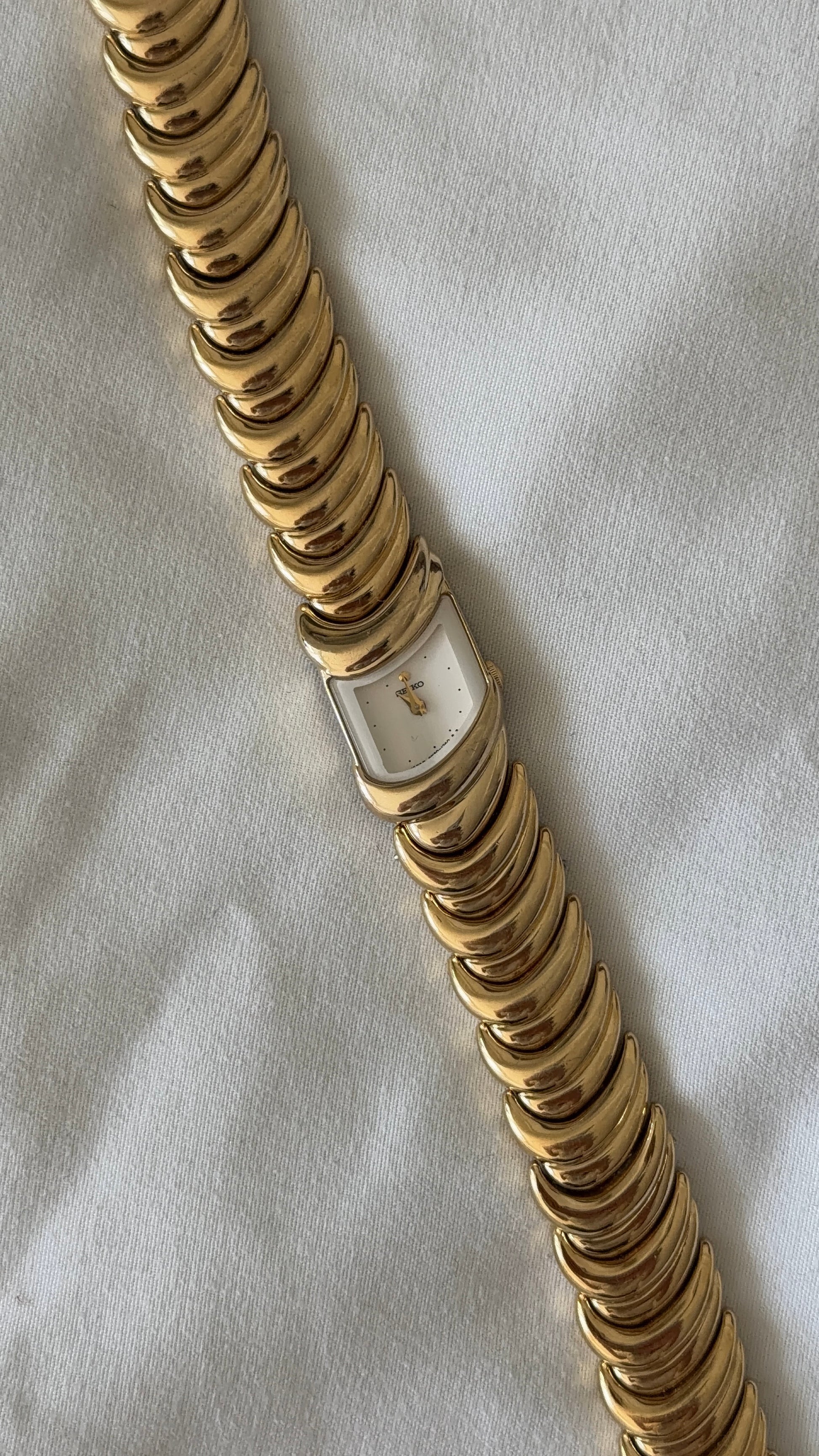 Working Gold Unique Dial Watch