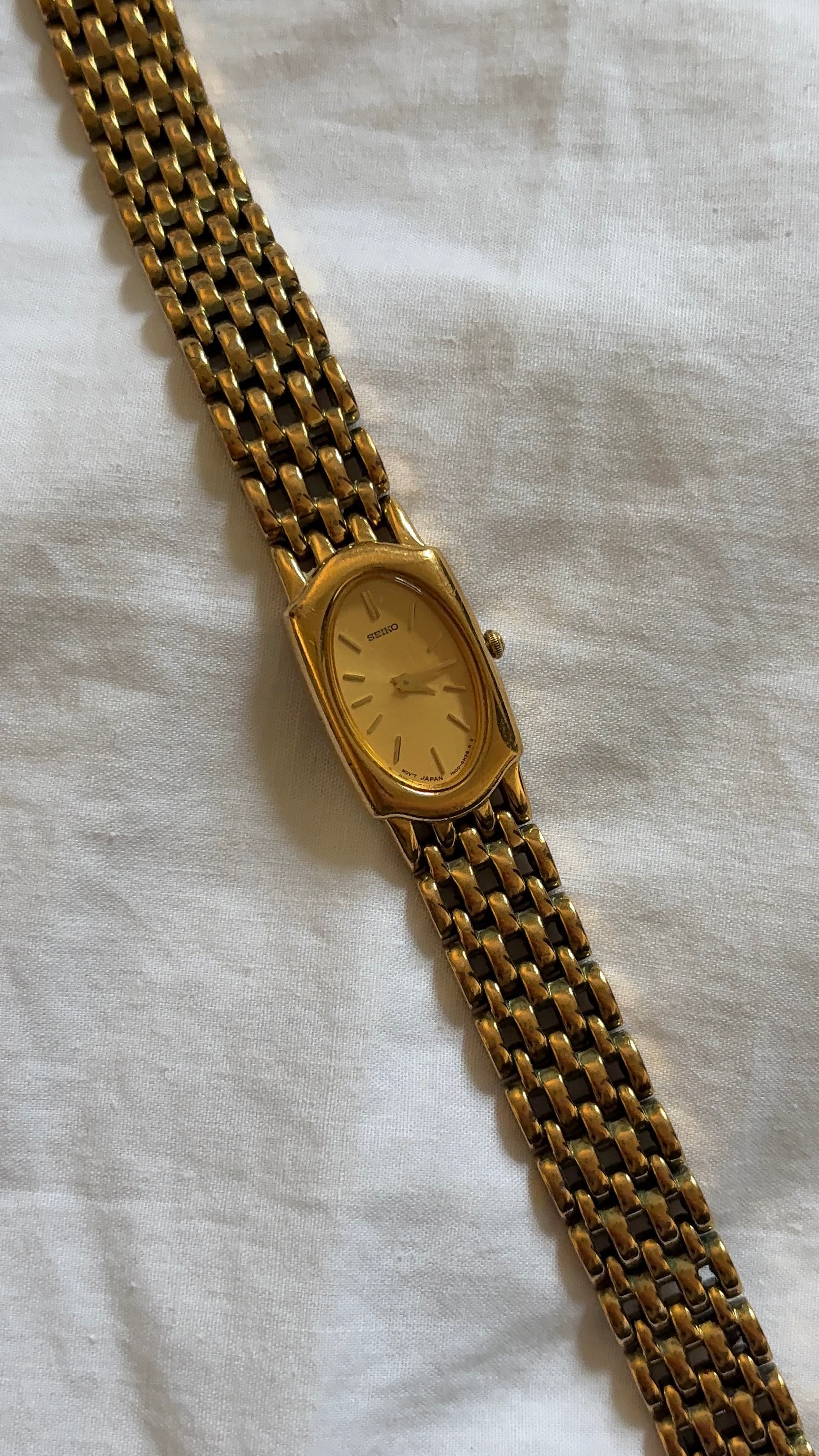 WORKING Seiko Oval Gold Face Watch