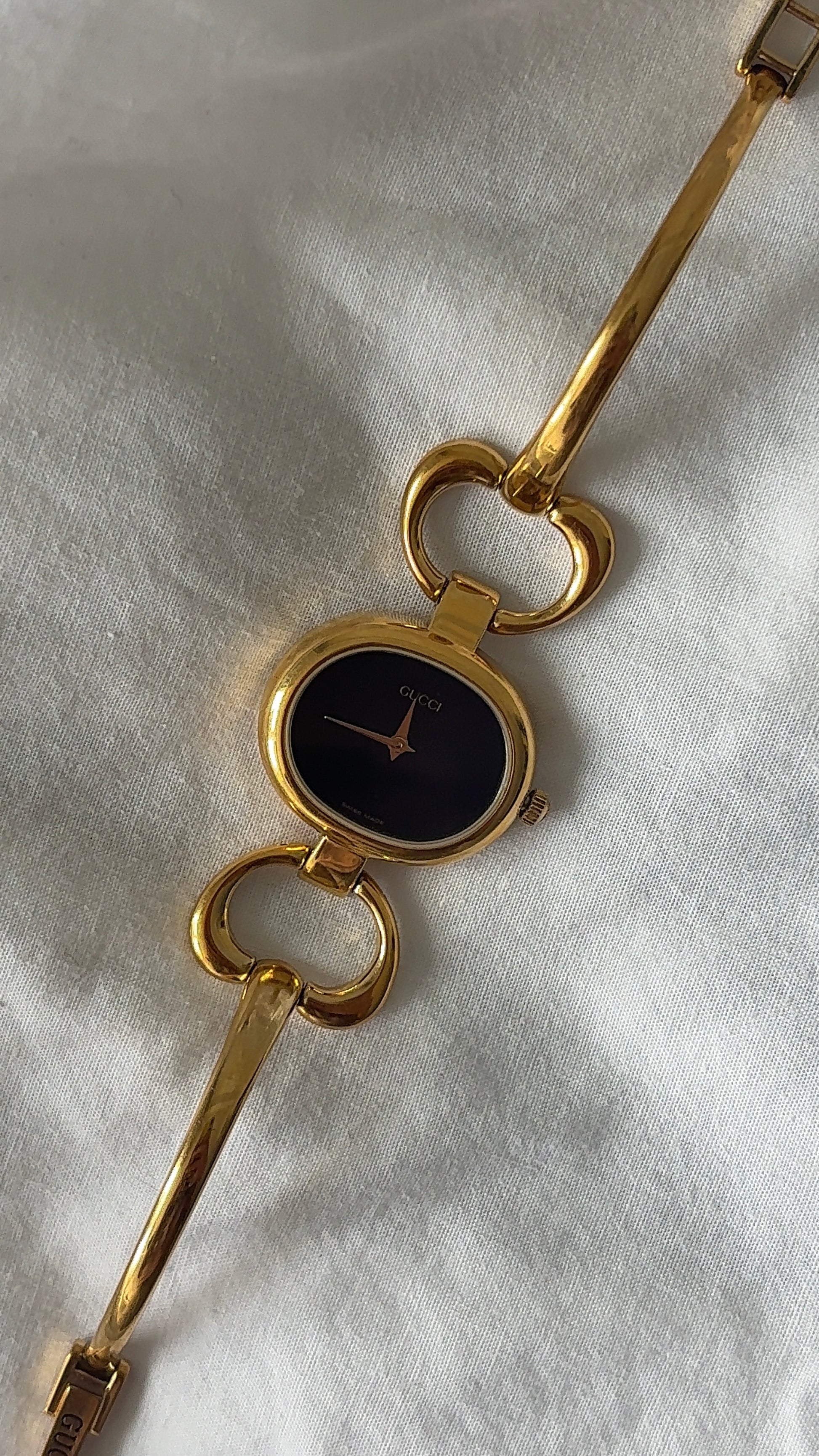 WORKING Dainty Gucci Horsebit Watch