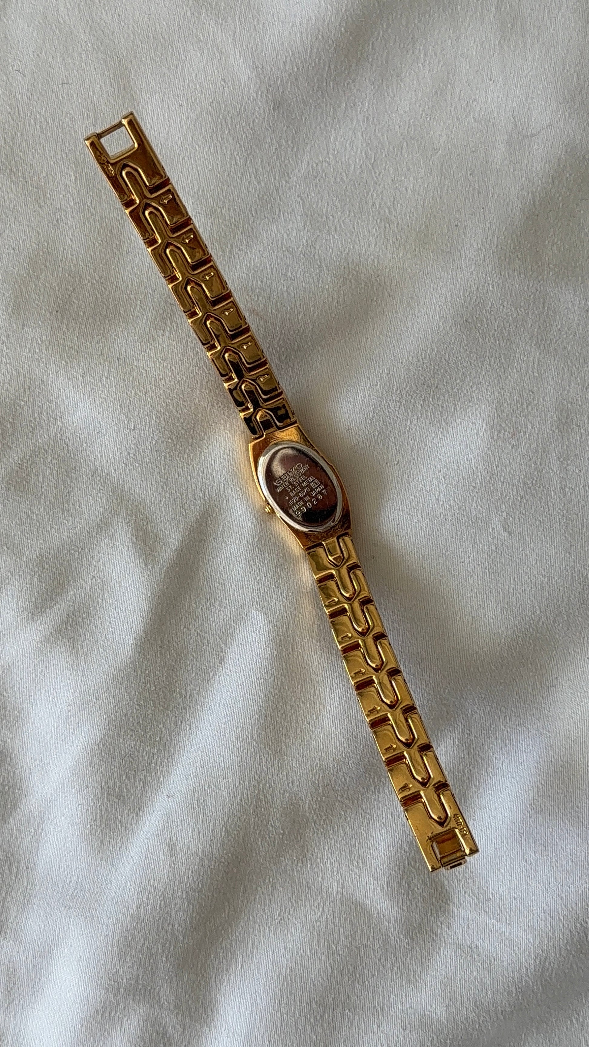 Working Gold Oval Dial Watch