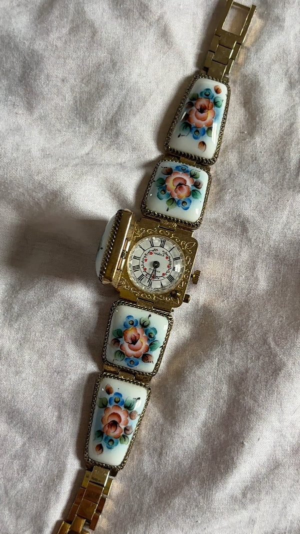 WORKING Floral Peek-A-Boo Watch