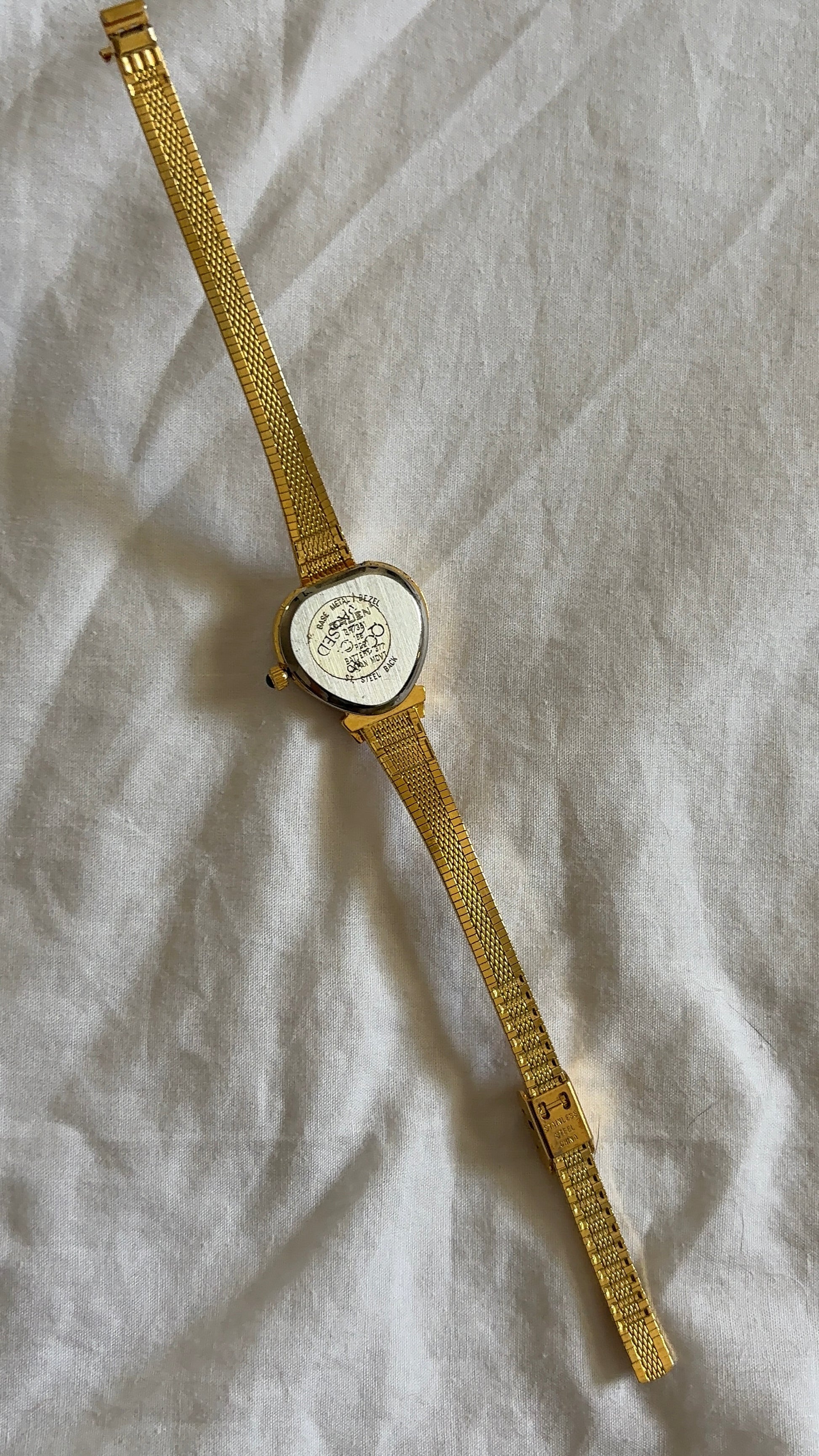 WORKING Heart-Dial Clasp Watch