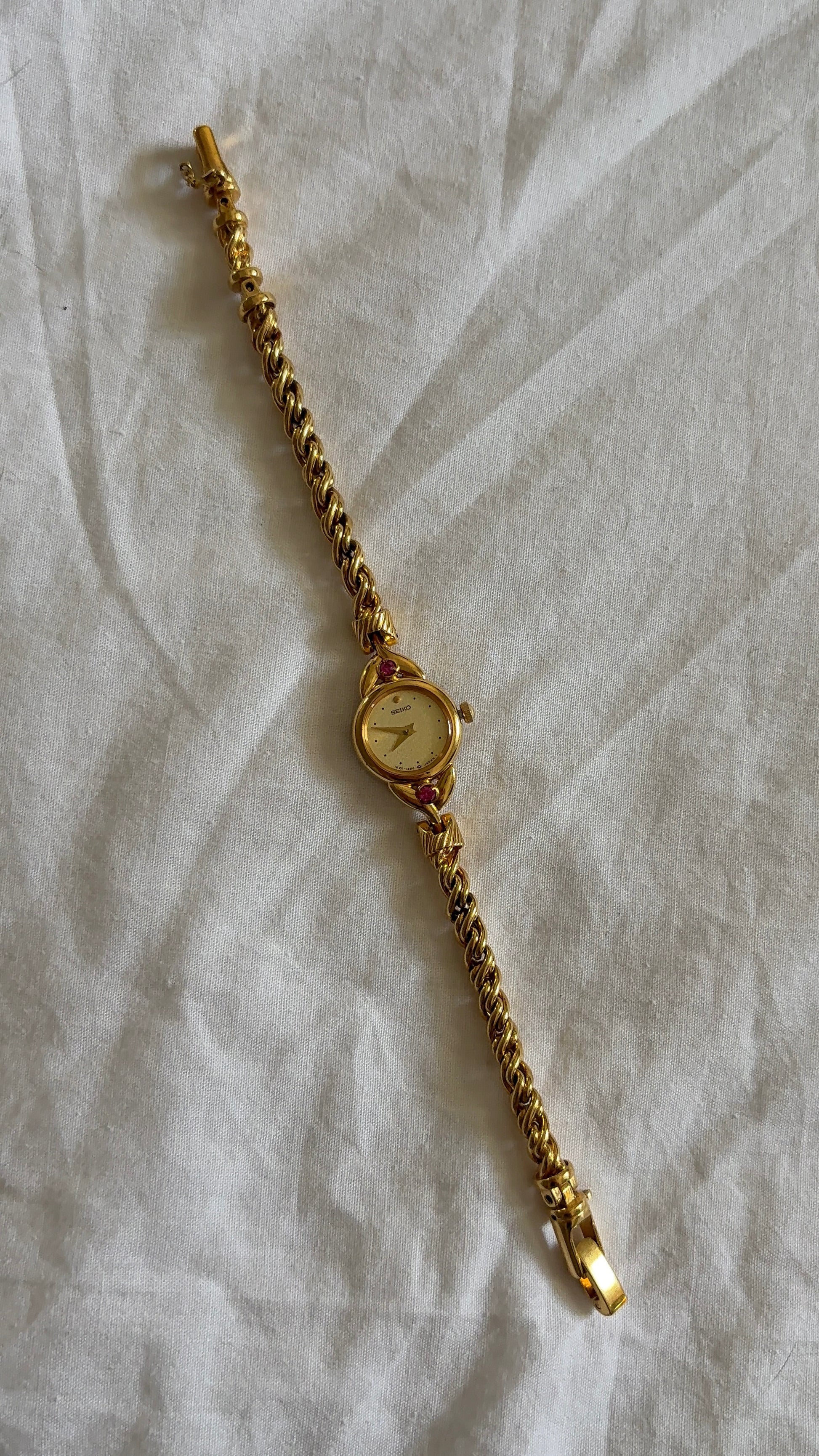 WORKING Seiko Pink Gemstone Dainty Clasp Watch
