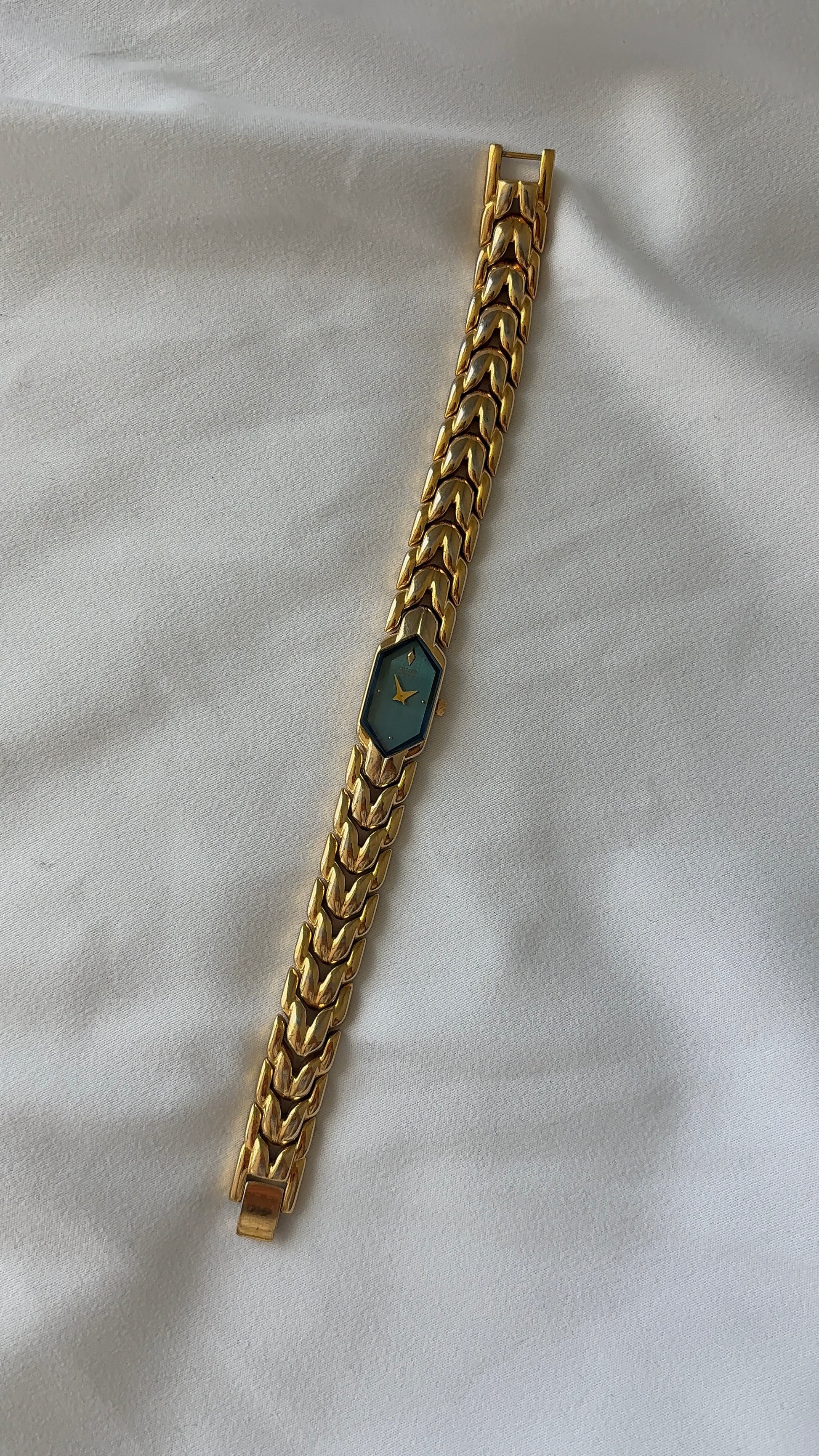 WORKING Citizen Hex Blue Dial Chain Watch