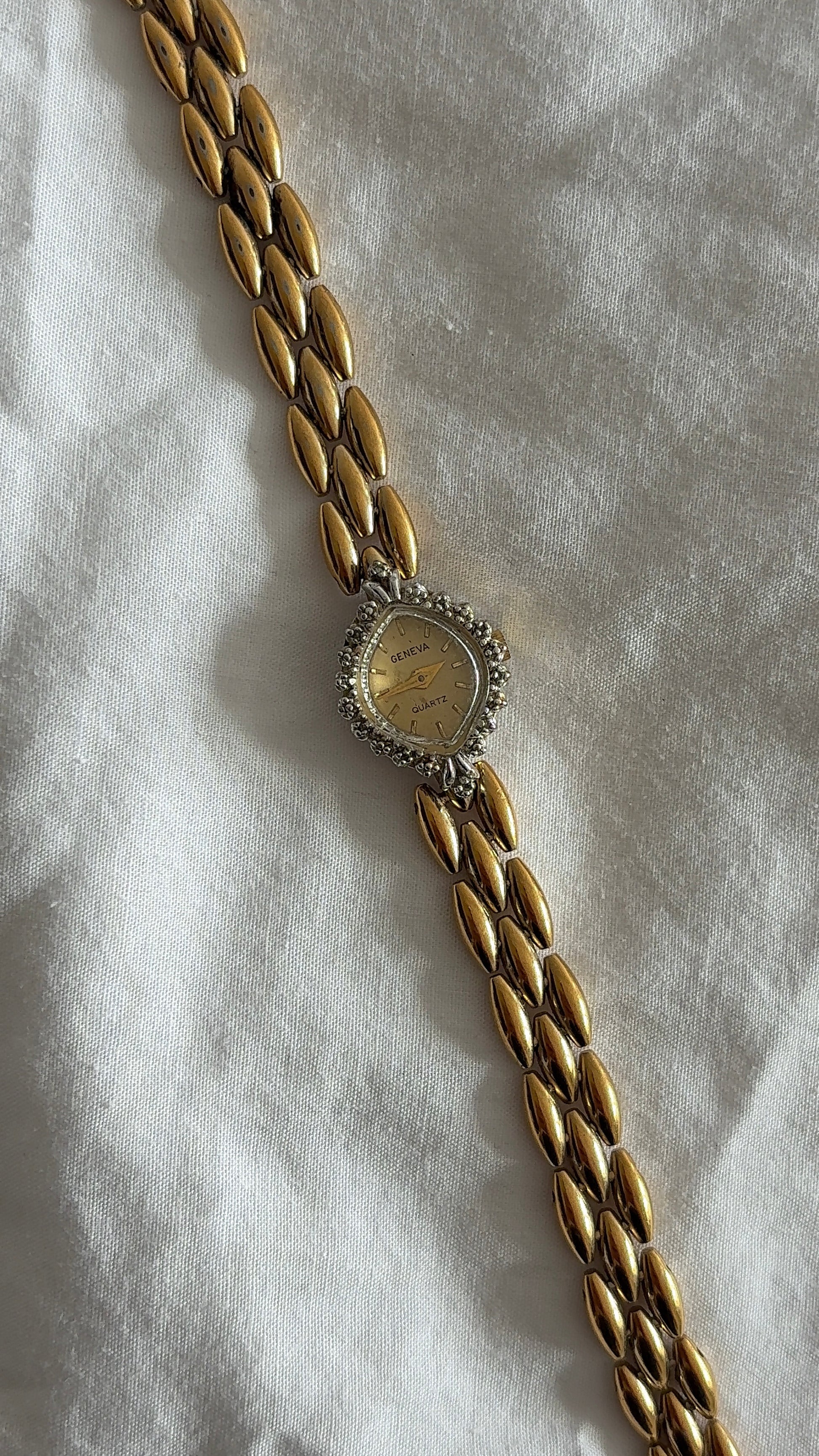 WORKING Geneva Gold Dial Watch